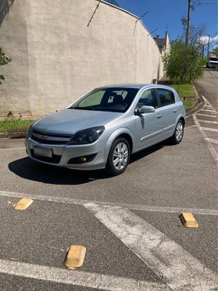 CHEVROLET VECTRA 2.0 MPFI GT HATCH 8V FLEX 4P MANUAL